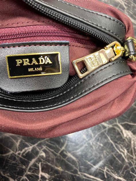 who sells prada handbags